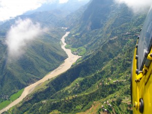 flying into solu khumbu