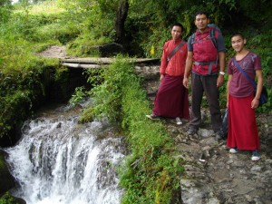 Trekking to Thubten Shedup Ling Monastery